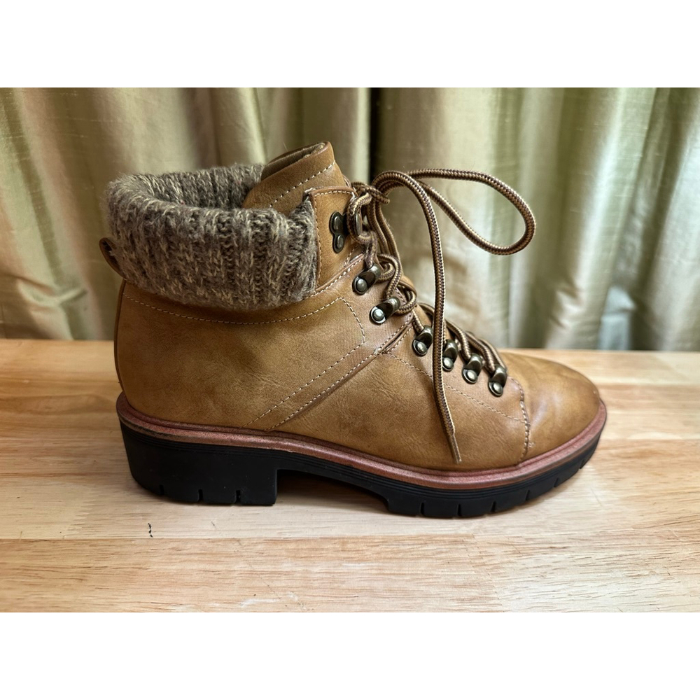 Women's MIA Brown Lace Up Boots with Black Soles, Size 8 - Picture 3 of 7